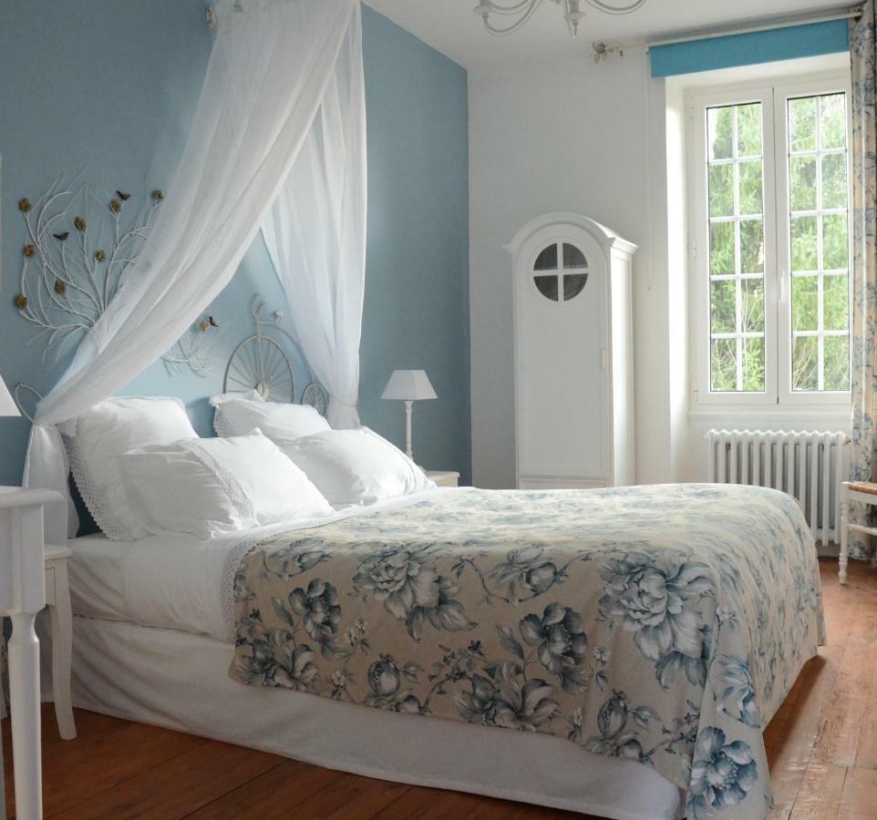 Notre-Dame-de-SanilhacLe Manoir De Sanilhac住宿加早餐旅馆 外观 照片