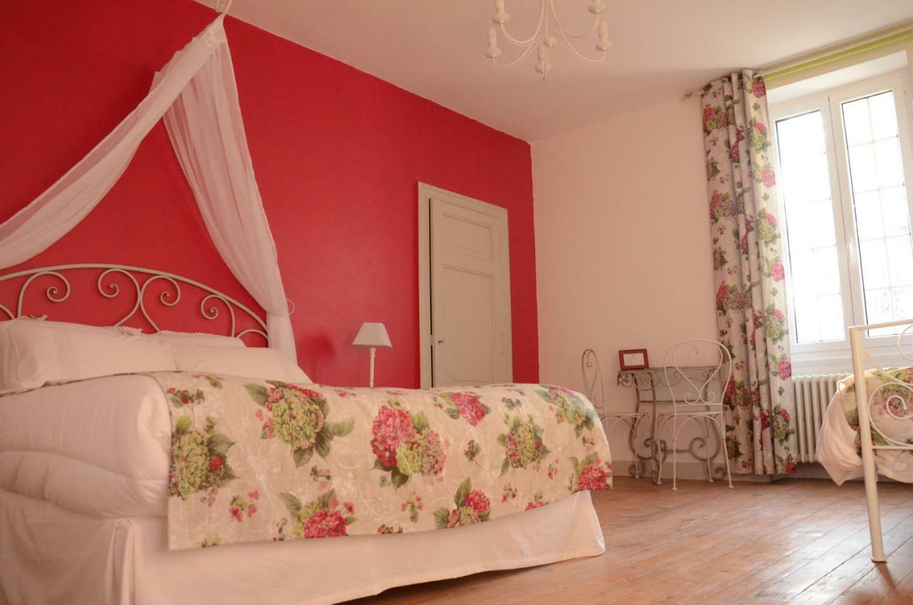 Notre-Dame-de-SanilhacLe Manoir De Sanilhac住宿加早餐旅馆 外观 照片